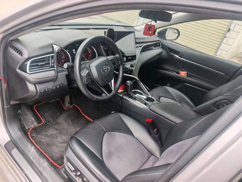 周口23年丰田凯美瑞4