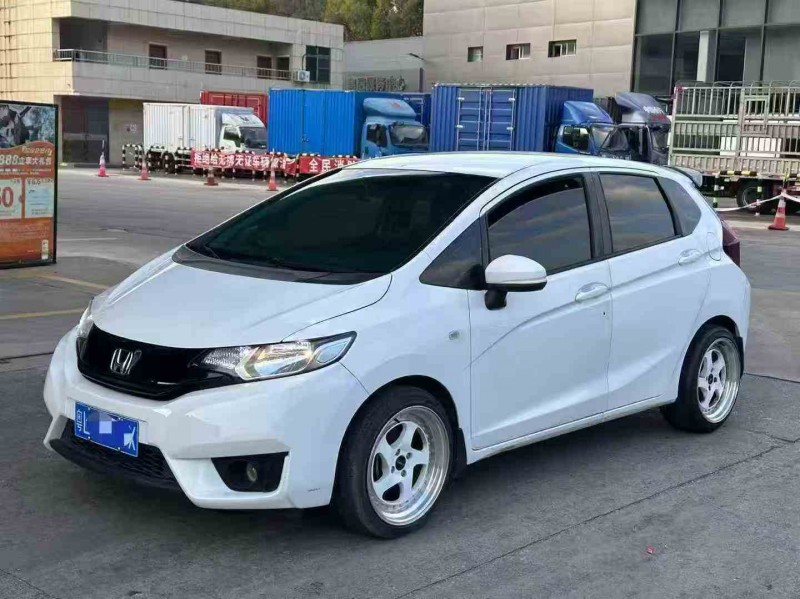 江门16年本田飞度2