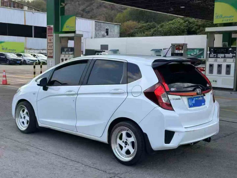 江门16年本田飞度9