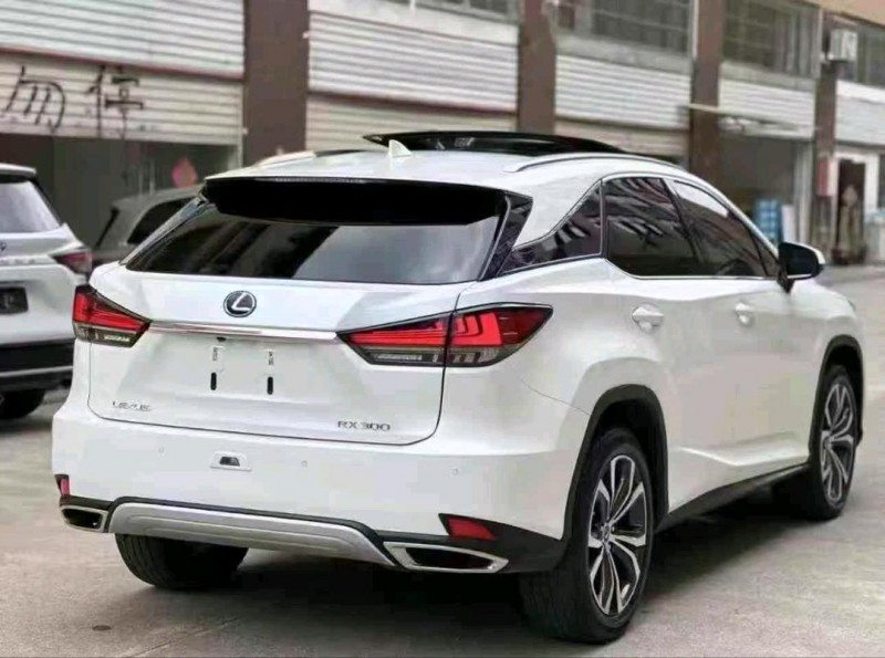 广州21年雷克萨斯RX8