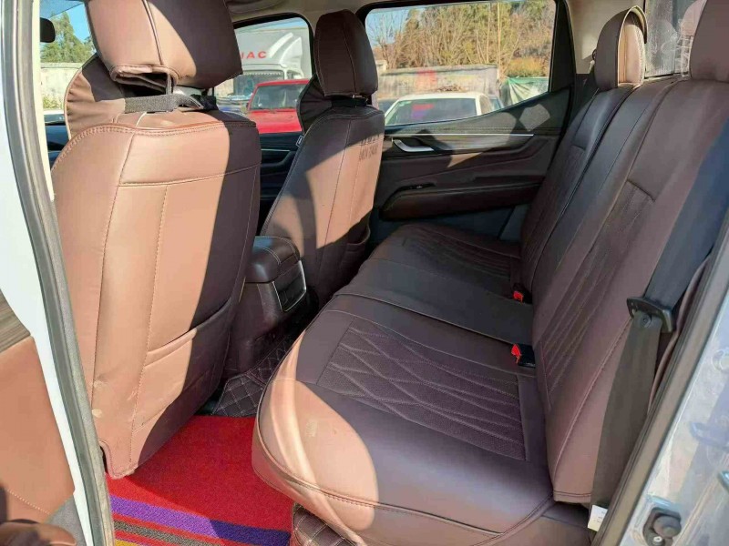 玉溪23年东风锐骐皮卡4