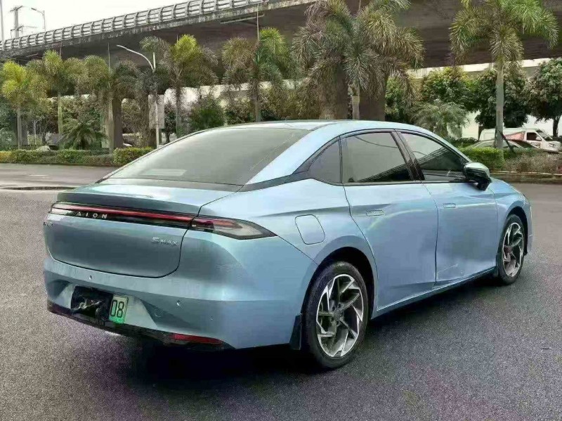 三明24年传祺埃安S7