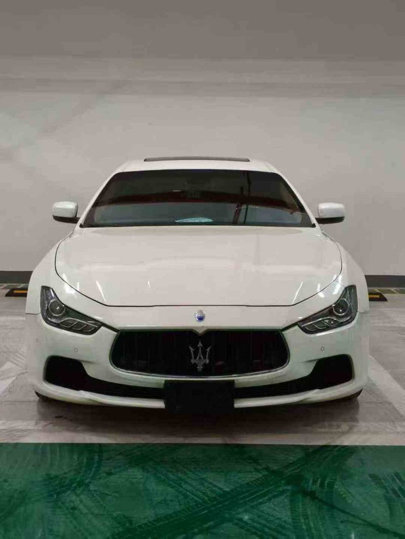 重庆16年玛莎拉蒂Ghibli1