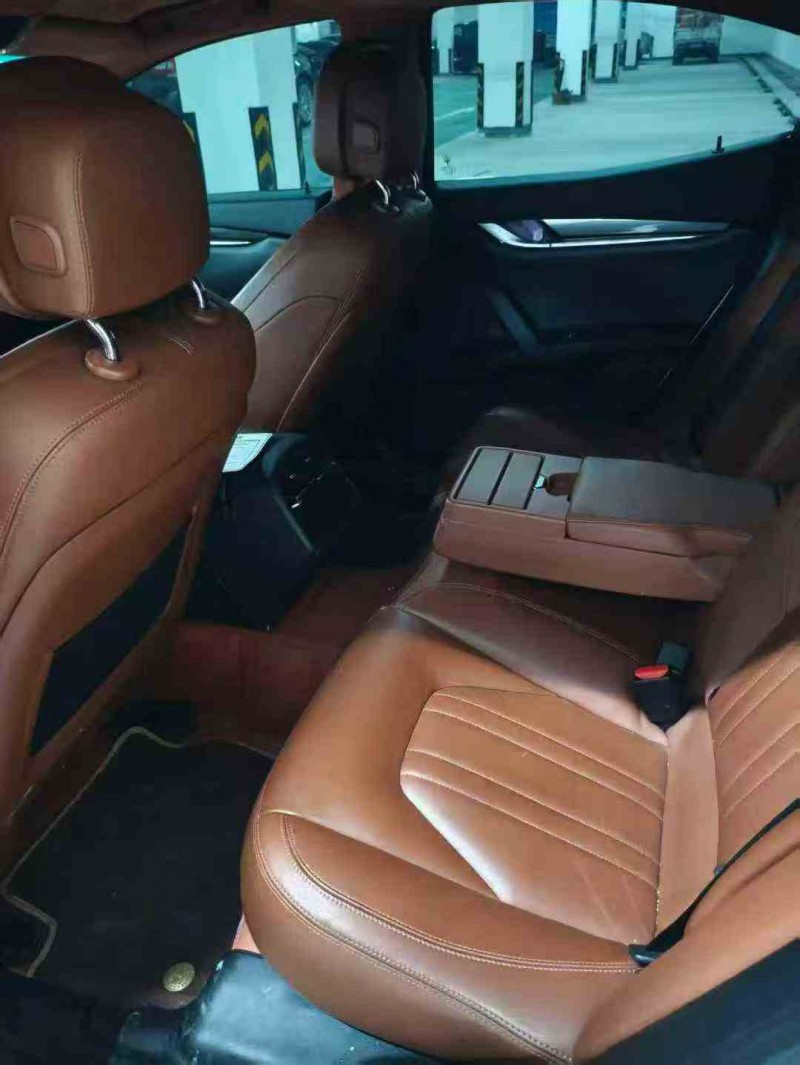 重庆16年玛莎拉蒂Ghibli6