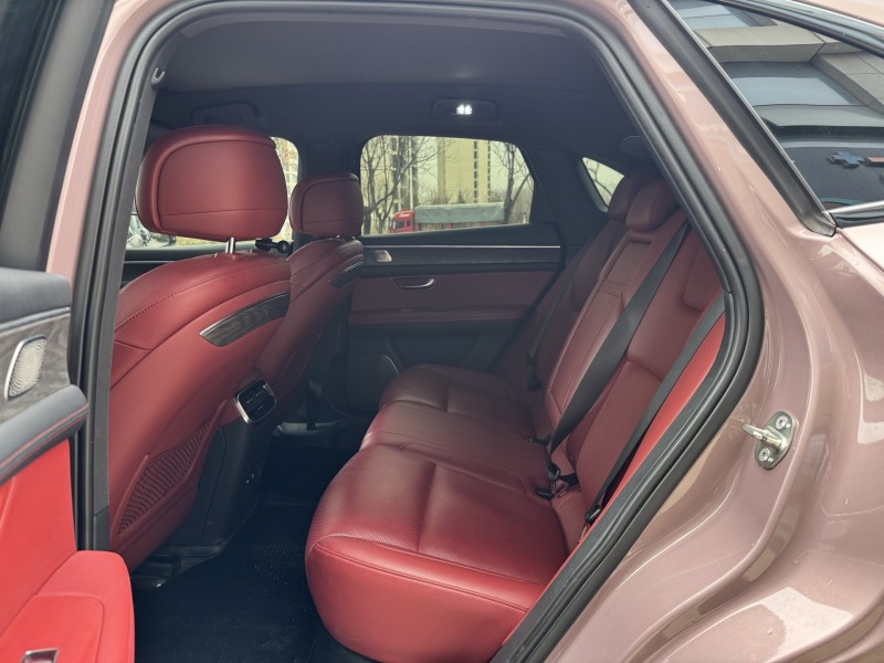 济宁23年华为智选问界5