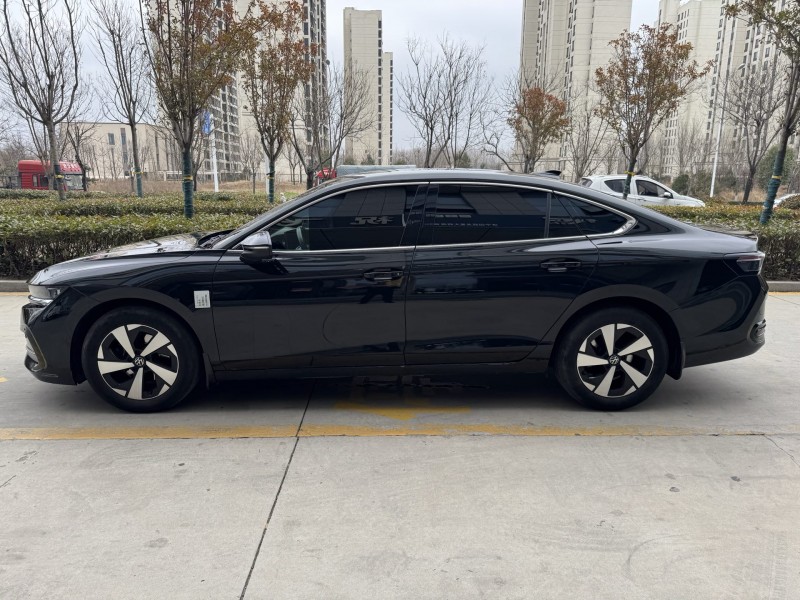 济宁24年大众迈腾7