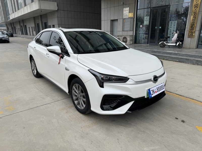 济宁23年传祺埃安S5803