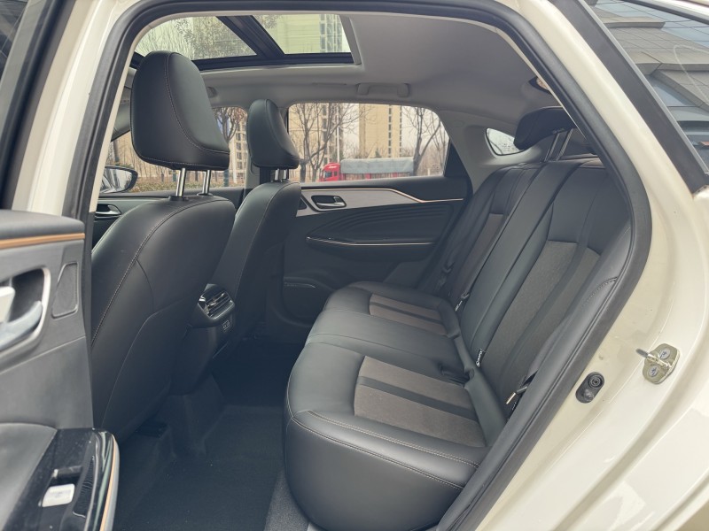 济宁23年传祺埃安S5806