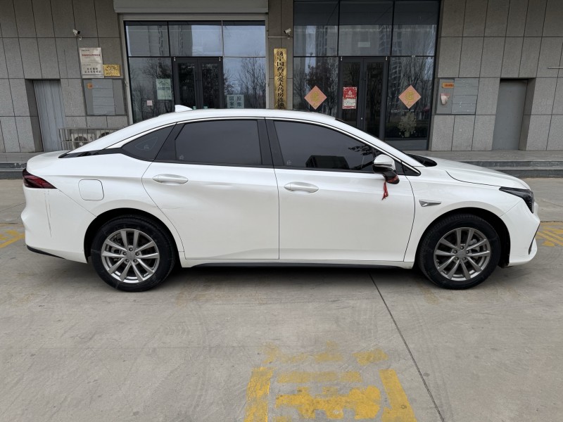 济宁23年传祺埃安S5807