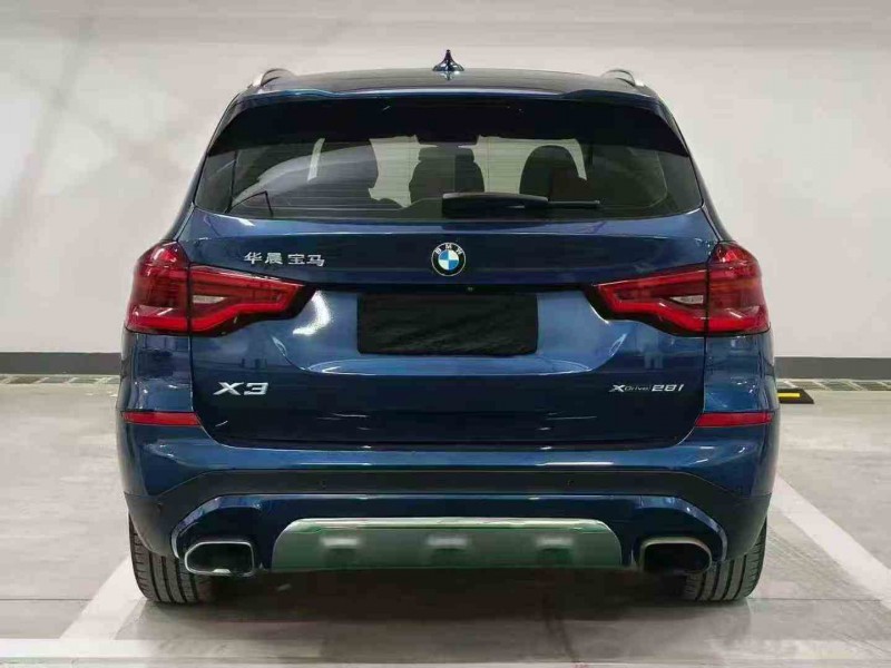 重庆19年宝马X38