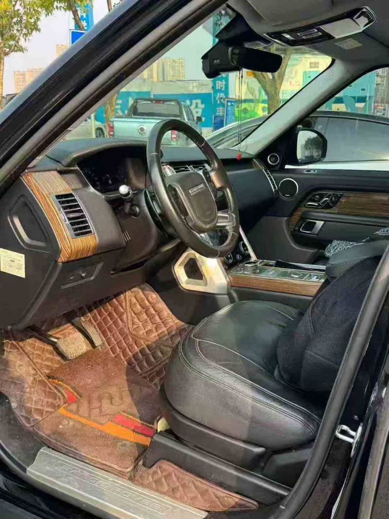 重庆19年路虎揽胜行政4