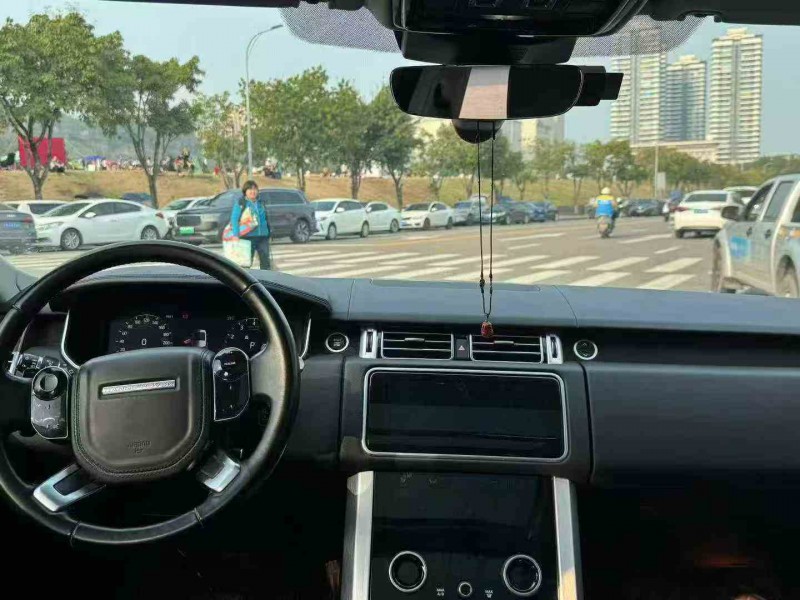 重庆19年路虎揽胜行政5