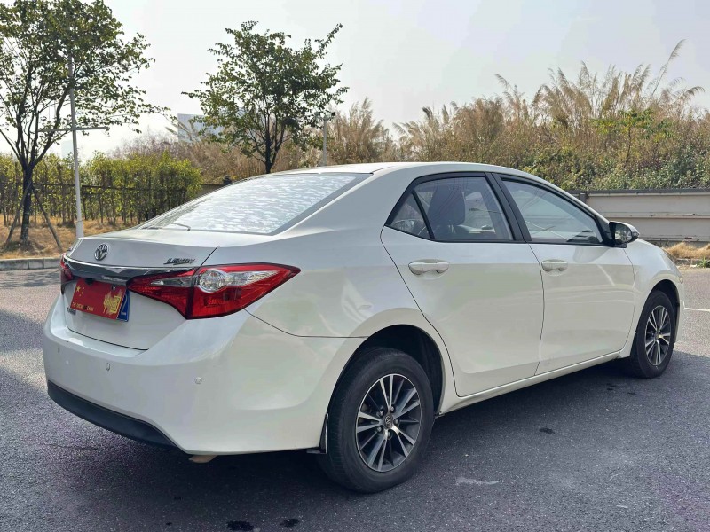 广州15年丰田雷凌8