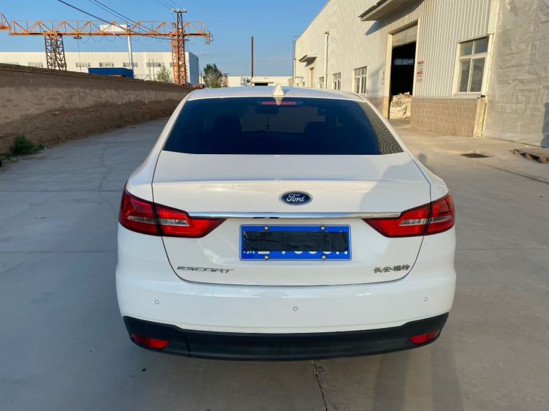 兰州20年福特福睿斯8