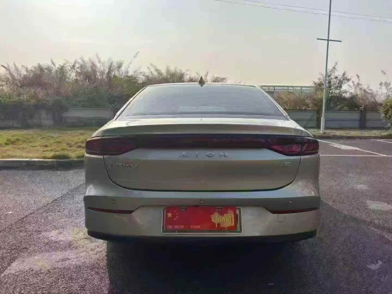 广州24年传祺埃安S8