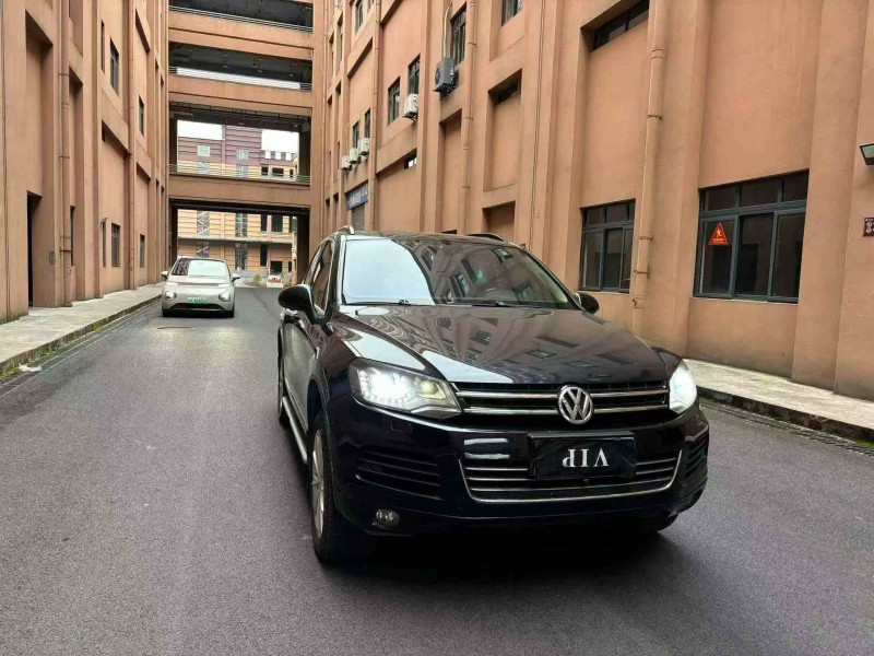 重庆12年大众途锐2