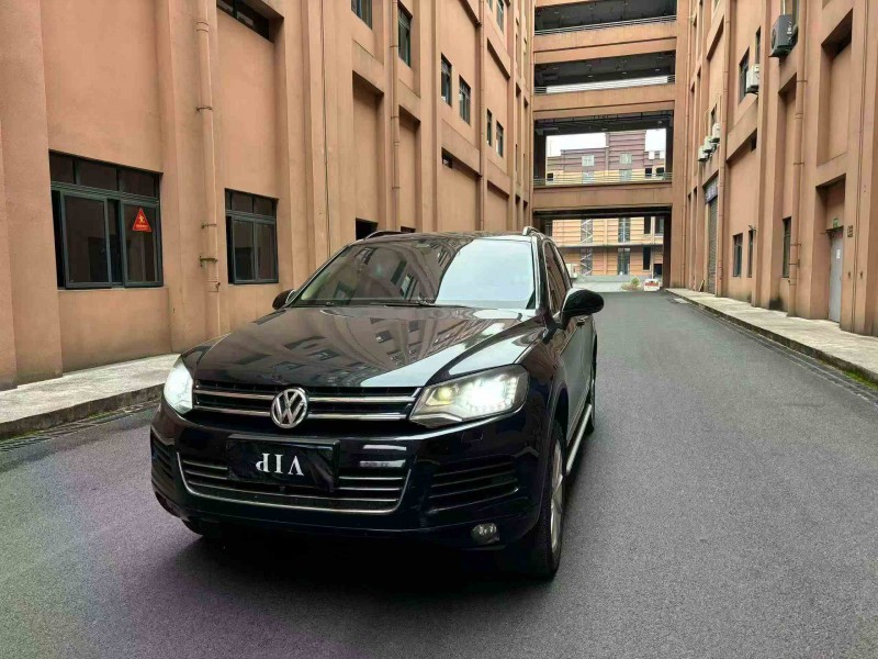 重庆12年大众途锐3