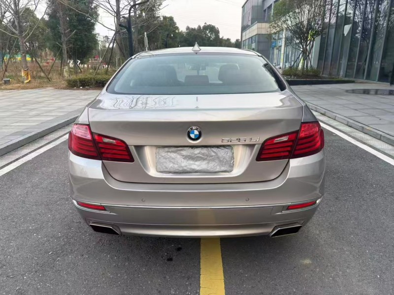 常德15年宝马5系8