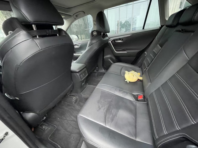 常德22年丰田威兰达6