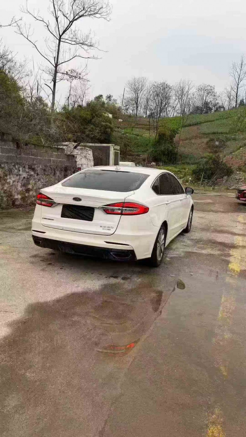 重庆19年福特蒙迪欧8