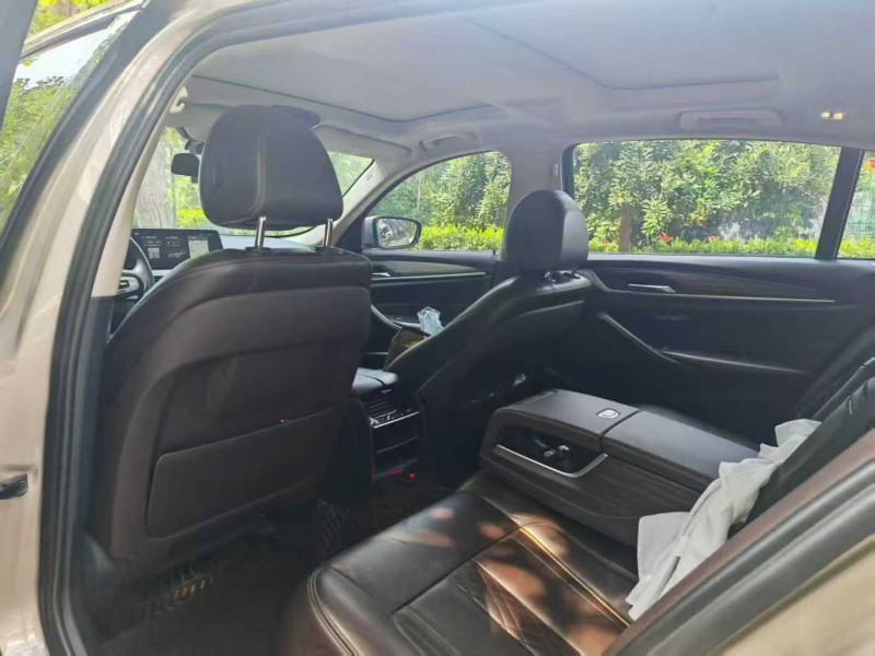 保定18年宝马5系5