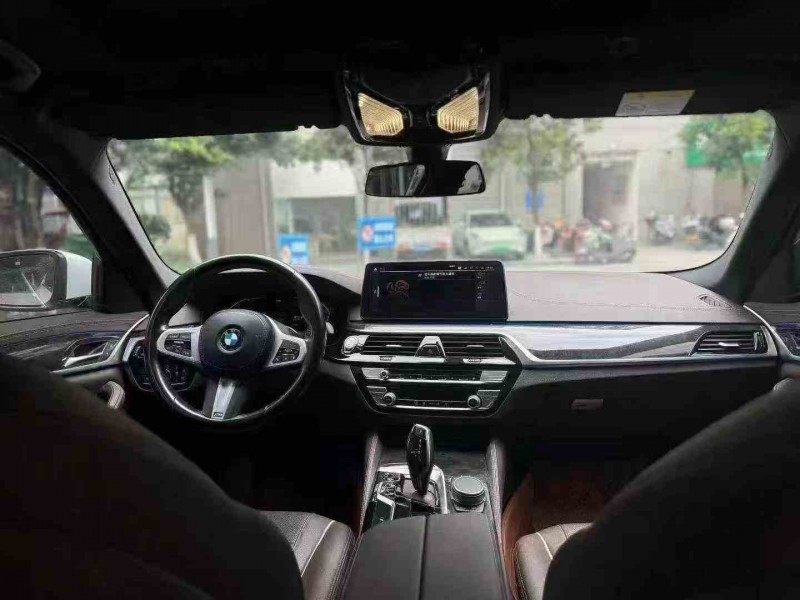 重庆22年宝马5系5