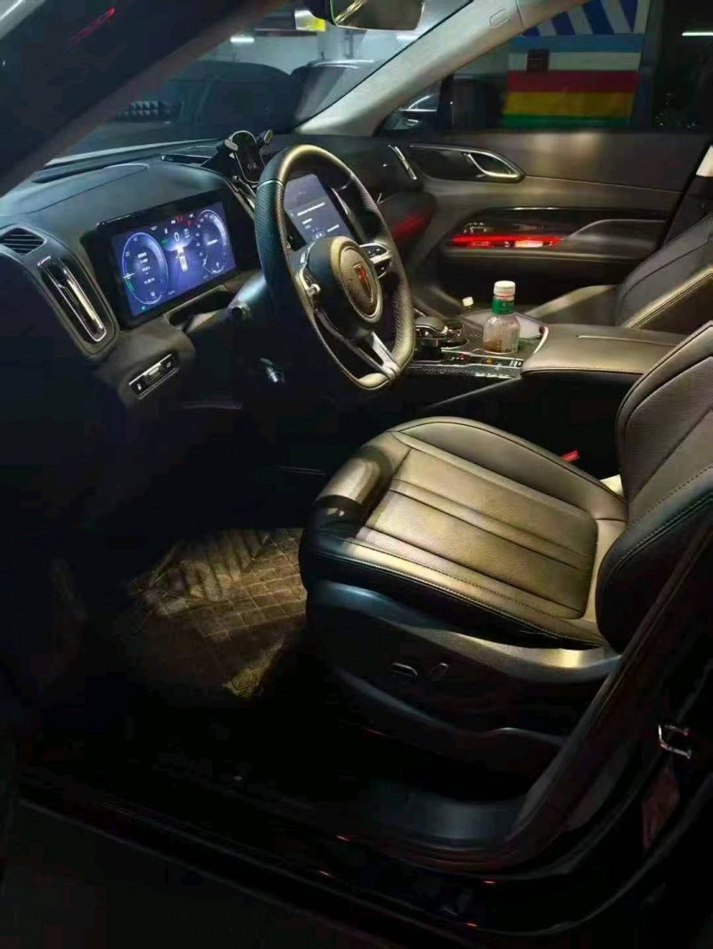 重庆25年红旗HS33