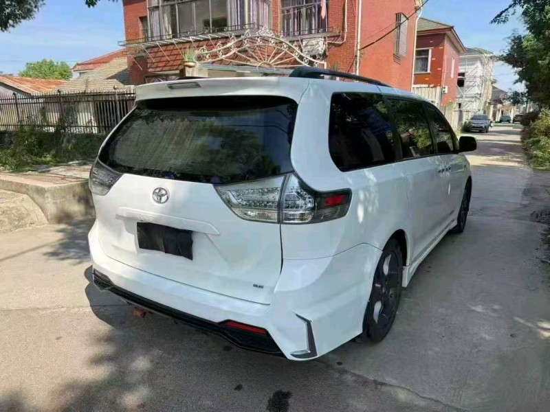 金华16年丰田塞纳5