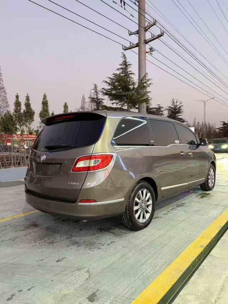 青岛13年别克GL87