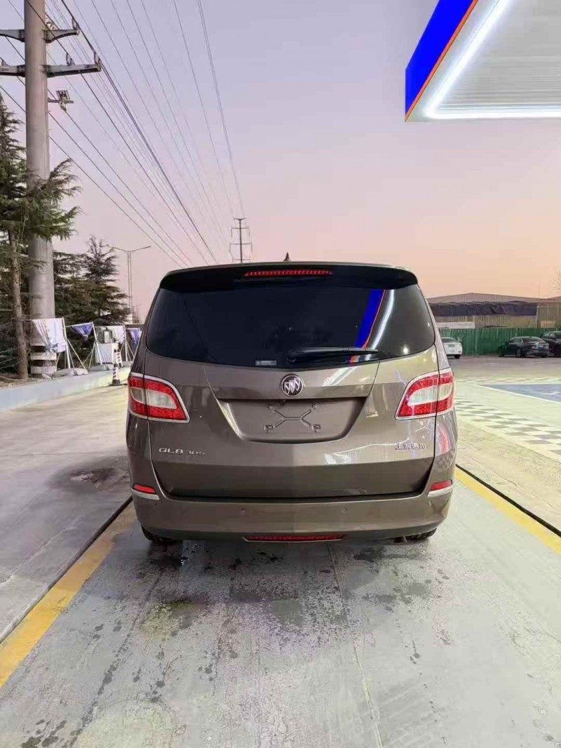 青岛13年别克GL89