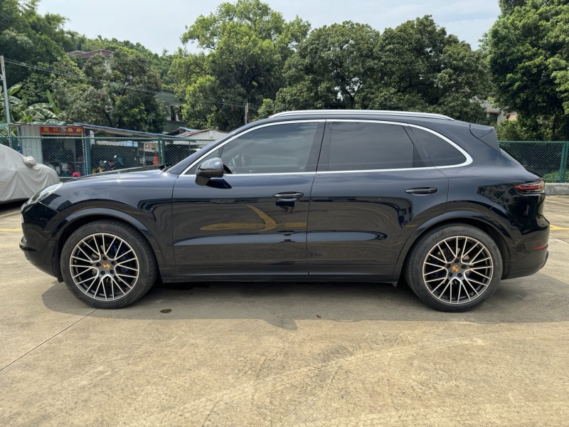 中山20年保时捷卡宴3