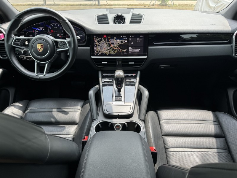 中山20年保时捷卡宴7