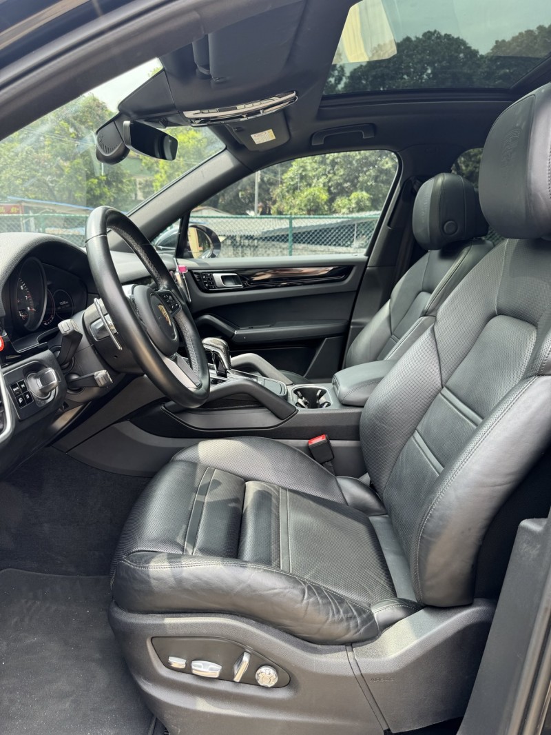 中山20年保时捷卡宴8