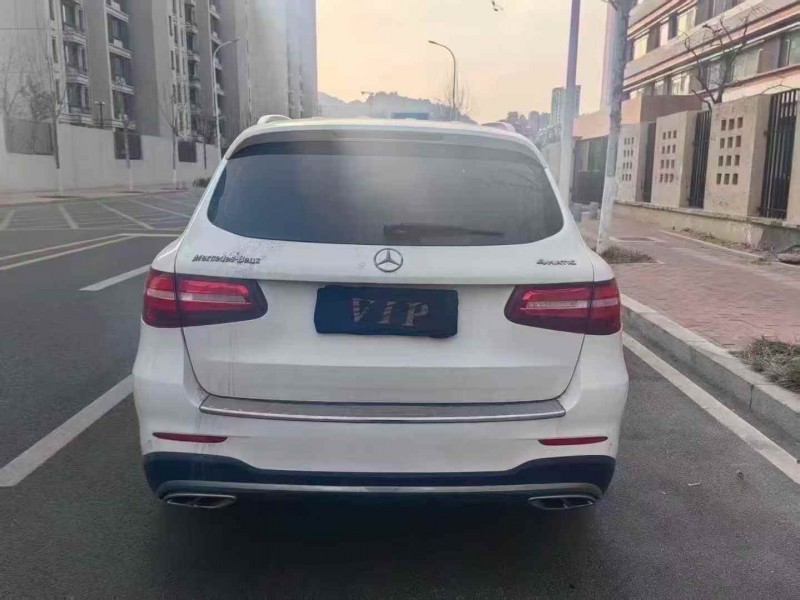 枣庄17年奔驰GLC9
