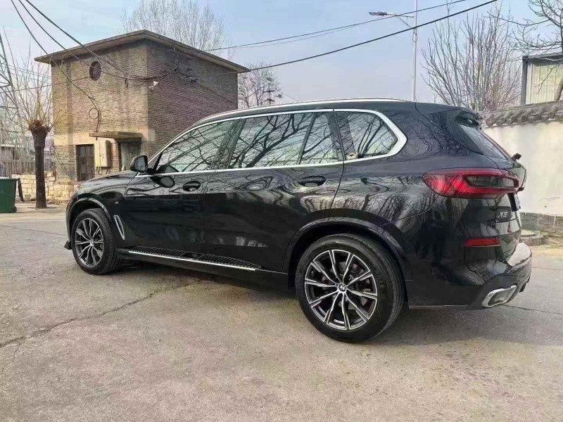 东营22年宝马X58