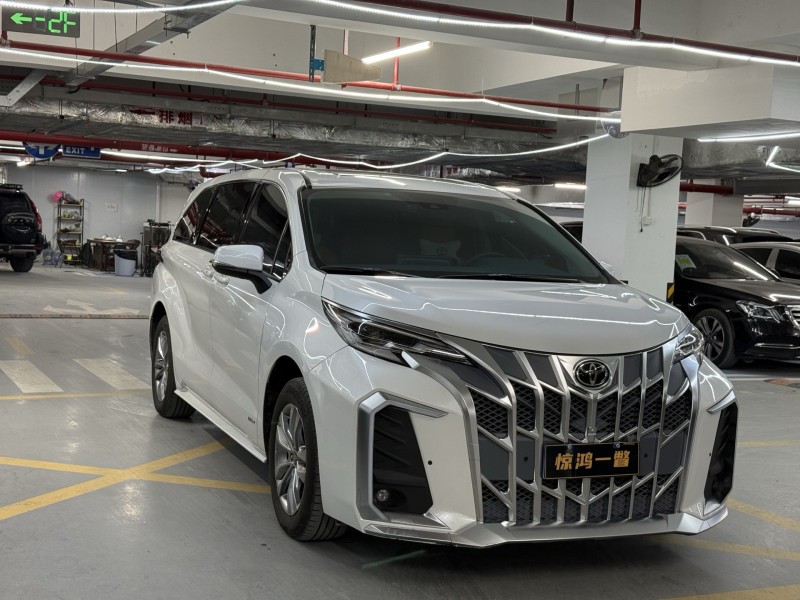 深圳25年丰田塞纳2