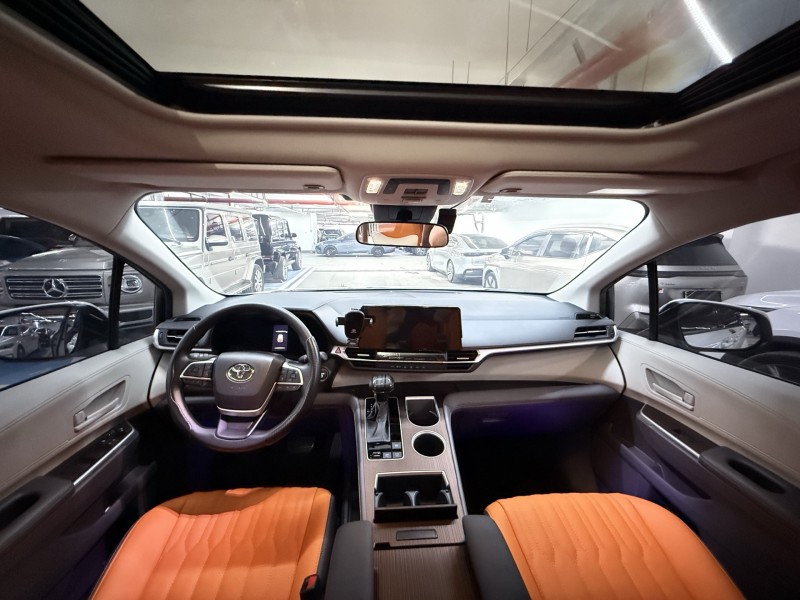 深圳25年丰田塞纳5