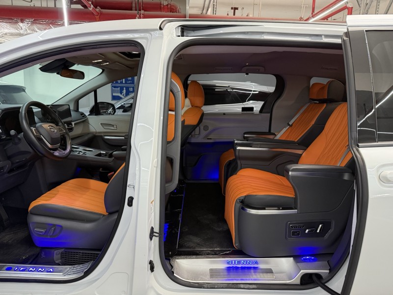 深圳25年丰田塞纳6