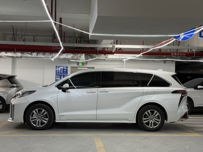 深圳25年丰田塞纳8