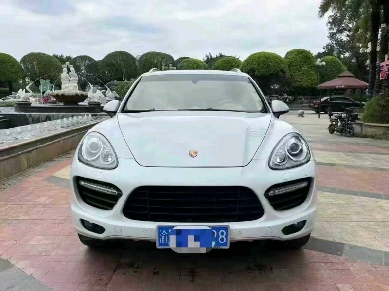 广州14年保时捷卡宴1