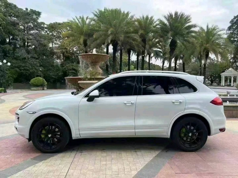 广州14年保时捷卡宴3