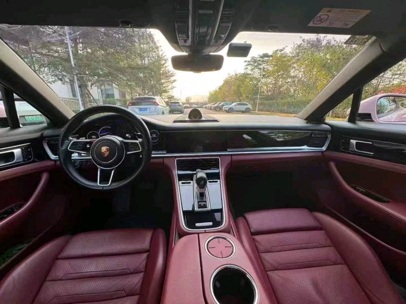 广州19年保时捷帕拉梅拉5