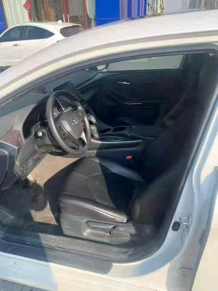 安阳22年丰田亚洲龙9