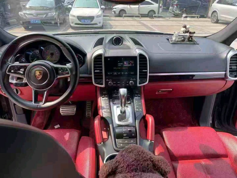 苏州17年保时捷卡宴5