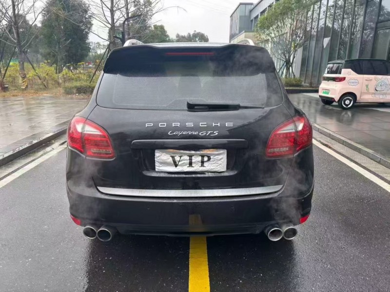 常德14年保时捷卡宴7