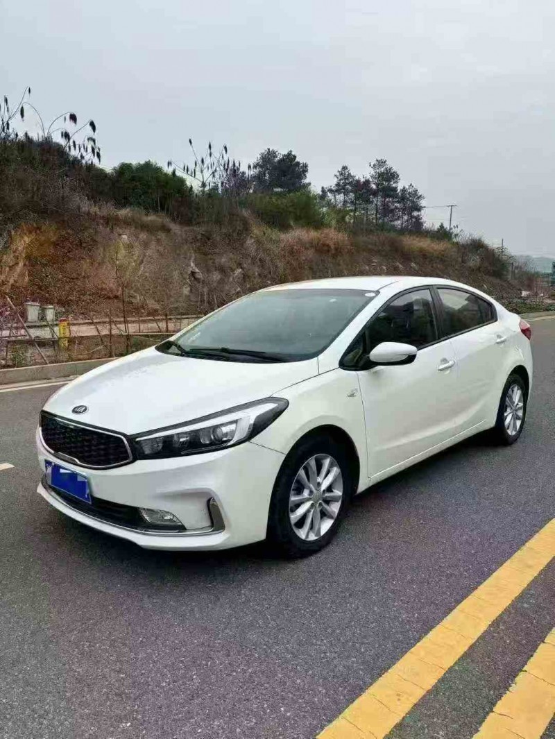 衡阳17年起亚K32