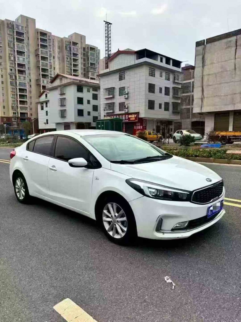 衡阳17年起亚K33