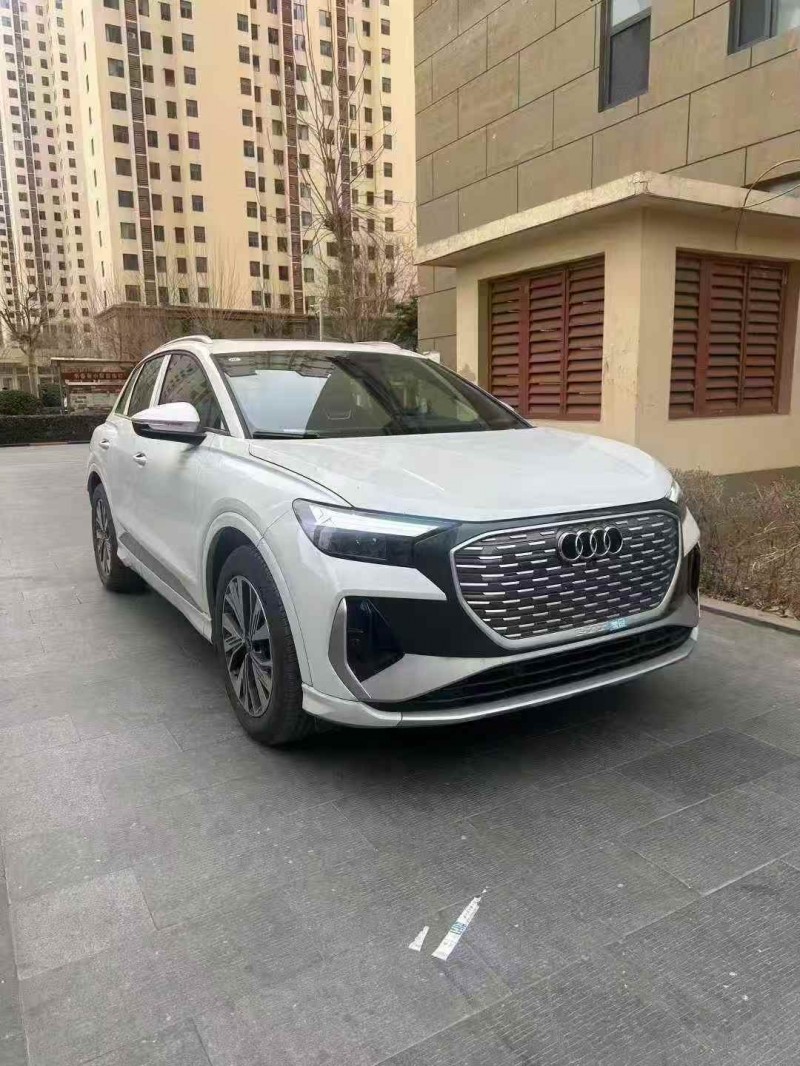张家口26年奥迪Q43