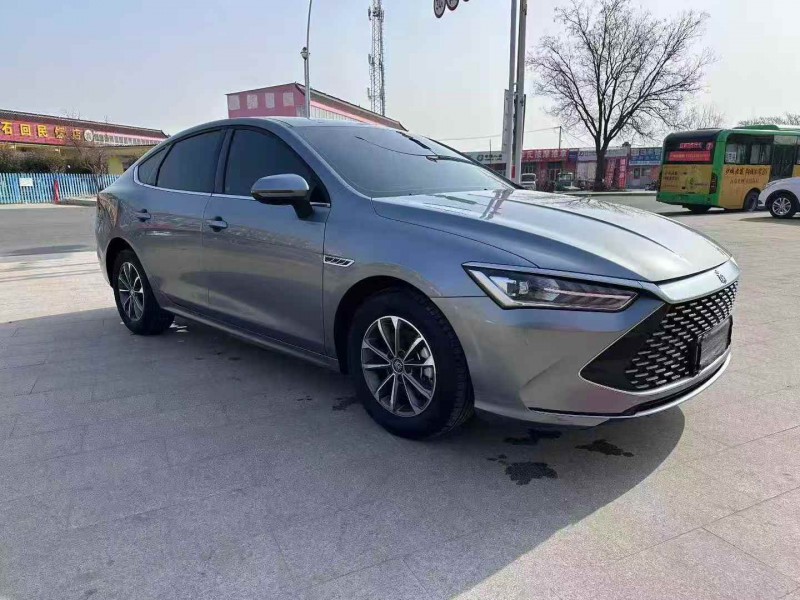 保定24年比亚迪秦3