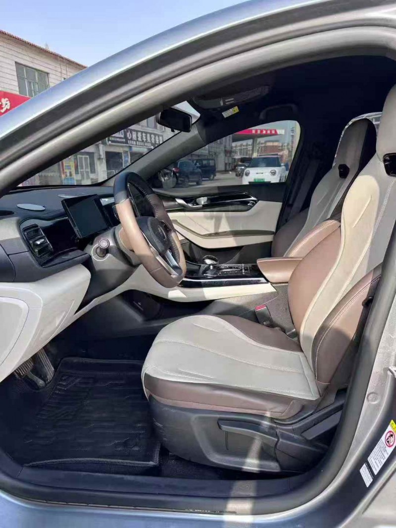 保定24年比亚迪秦5